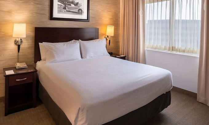 O'Hare Hotel | Best Pick! Spacious and Pet-friendly Unit, Free Airport Shuttle Service!