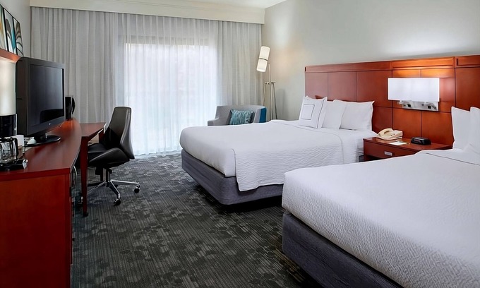 Waldron Hotel | Best Place to Unwind! 2 Relaxing Units, Pets Allowed!
