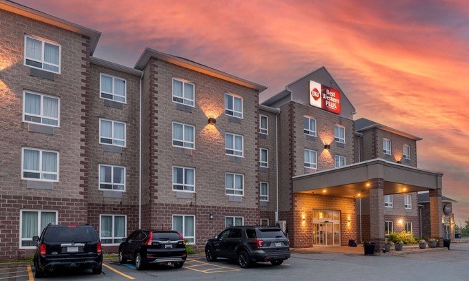 Dartmouth Hotel | Best Western Plus Dartmouth Hotel & Suites