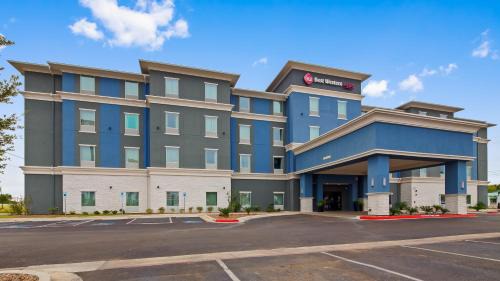 Western Division Hotel | Best Western Plus Laredo Inn & Suites