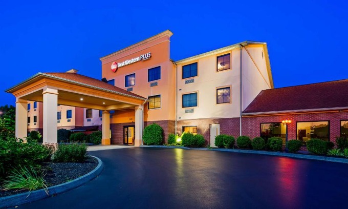 Knoxville Hotel | Best Western Plus Strawberry Inn & Suites