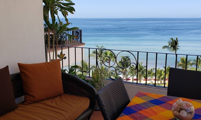 Emiliano Zapata Condo | BESTLOCATION on thebeachVeryPopularVISTAdelSOL802 ZONAROMNTICA Maid Srvce Incld