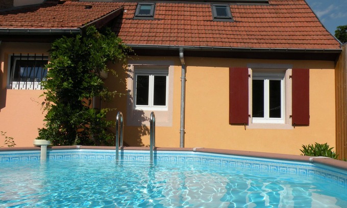 Guebwiller House | Between Colmar and Grand Ballon nTownhouse with garden and double garage