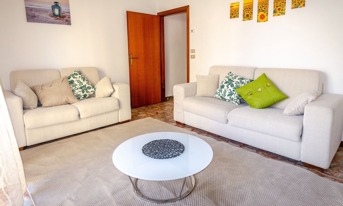 Misano Adriatico Apartment | Between the umbrella and the paddock