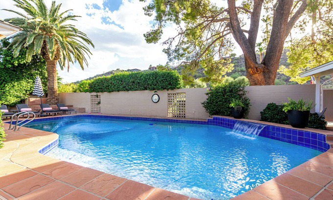 Moon Mountain Vistas House | Beverly Bungalow | Moon Valley Golf Course | Pool