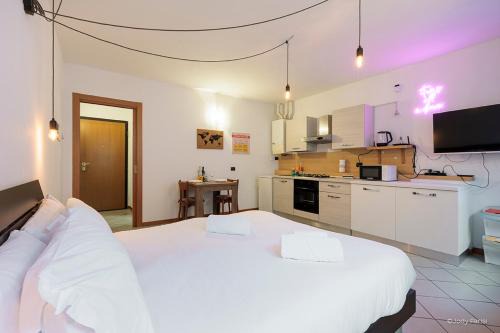 Grassobbio Apartment | BGY Airport And Bedroom