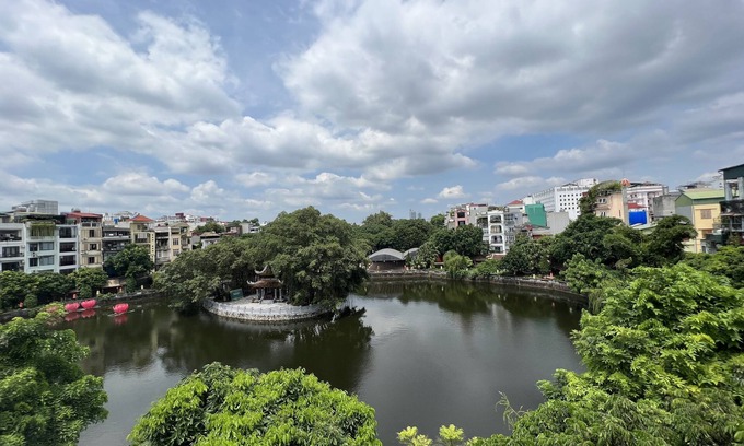 Dong Da Apartment | Bhome Văn Miếu studio with stunning lake view