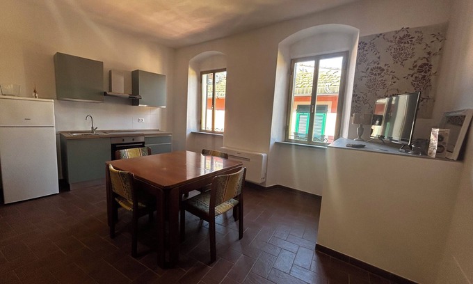 Montemarcello Apartment | Bia Apartments 2 Lovely apartment in the historic center of Montemarcello.