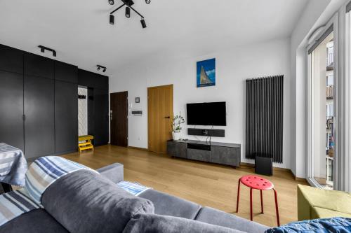 Bielany Apartment | Bielany Business - Balcony, Parking - by Rentujemy