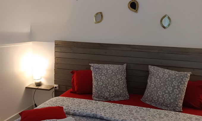 Le Moule Bed & Breakfast | Bienvenue à la Maison D'hôtes L'instant Present