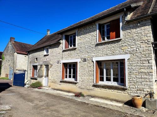 Nitry House | Bienvenue chez Pépère