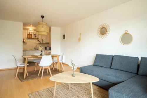 La Madeleine Apartment | Big apartment near Old Town with Balcony + Parking