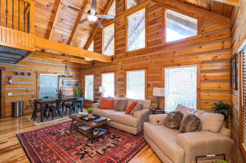 Rogers House | Big Boulder Hot Tub Private Hiking
