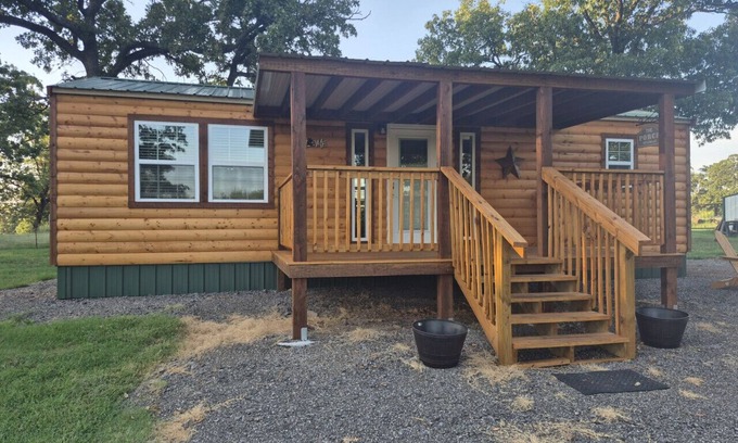 Chelsea Apartment | Big Cabin Hideaway Tiny Home