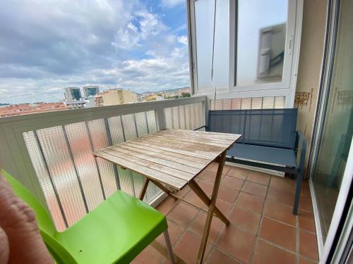Terrassa Apartment | Big Family Terrassa Parking and noise free