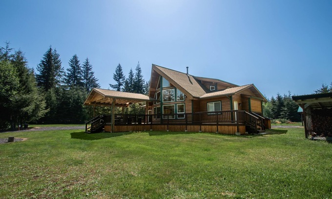 Forks House | Big Pine Retreat in Forks, WA near the Calawah River