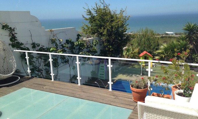 Ericeira Villa | Big sea front villa close to beaches and surf spots