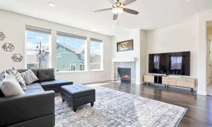 Arvada House | Big Spacious Luxury Retreat Near Boulder & Denver