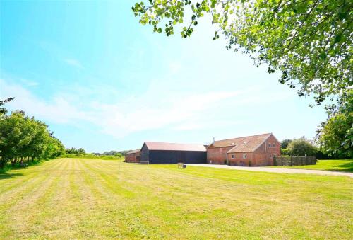 Knodishall House | Billeaford Barn