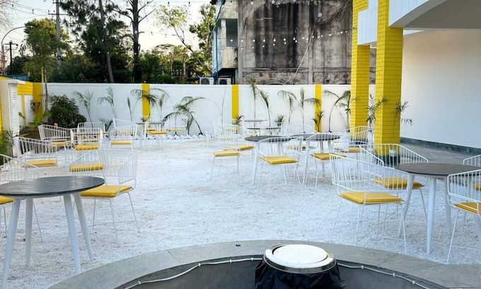 Alwar Hotel | Bingo Botique