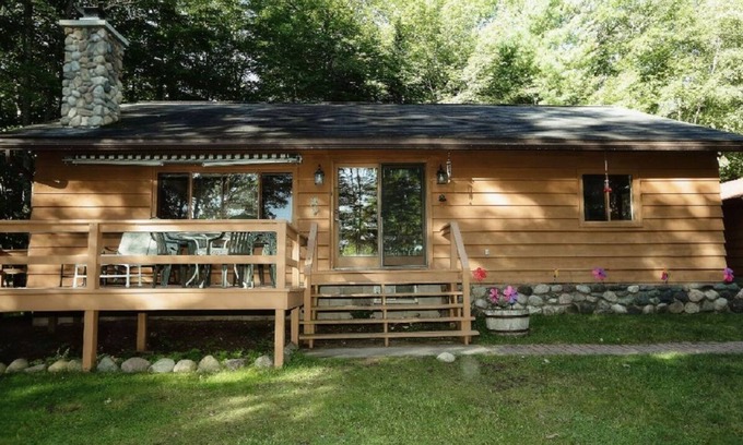 Rhinelander Cabin | Birchwood Retreat located on private Finely Lake