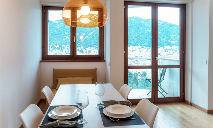 Como Apartment | Bird's Eye View