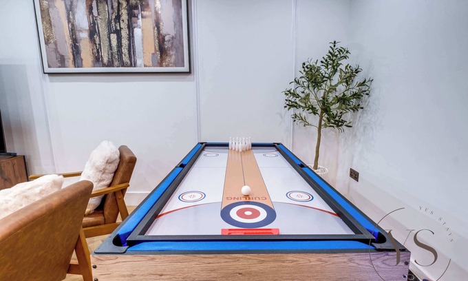 Birmingham City Centre Apartment | Birmingham 5BR Cosy Apartment - Wi-Fi + Games