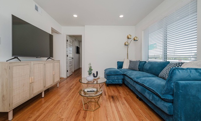 Civil Rights Historic District Condo | Birmingham Central Six- Big Groups/Private Parking