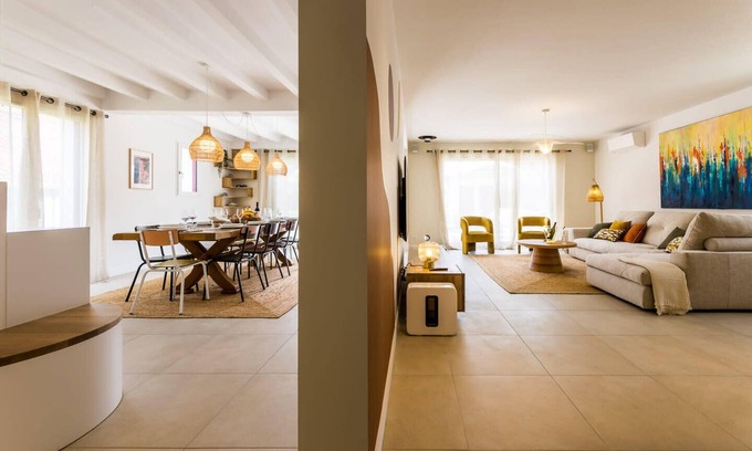 Bidart Villa | BIXENTE ENIA . KEYWEEK Villa family pool