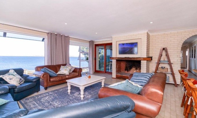Britannia Bay House | Blaaskans