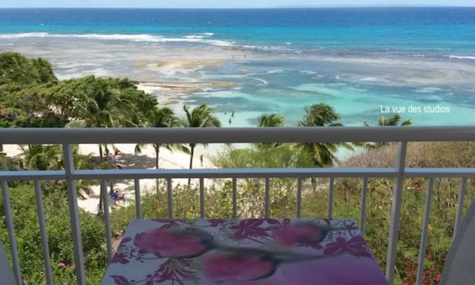 Anse des Rochers Apartment | Black Bamboo Devant la Plage