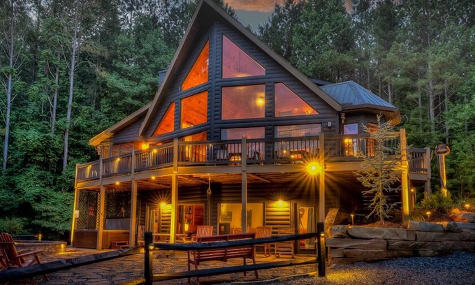 Ellijay Cabin | Black Bear Ridge- Hot Tub | Outdoor Firepit and Fireplace | Screened Porch
