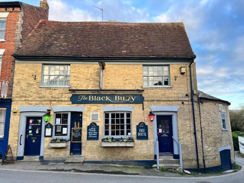 Wivenhoe Hotel | Black Buoy Inn