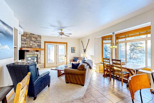 Whitefish Apartment | Black Diamond #2B
