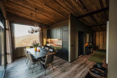 Mosfellsbaer Villa | Black diamond villa