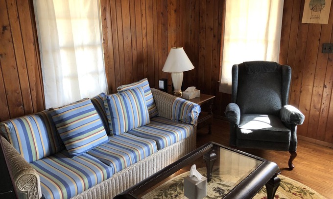 Kitty Hawk Cottage | BlackBeard's Retreat - Historic and Pet Friendly by RedAwning