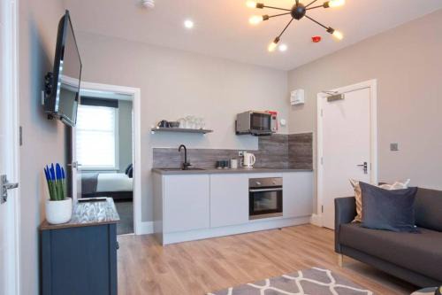 Blackpool Town Center Apartment | BlackBird Luxury Accommodation Room 6