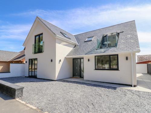 Morfa Bychan House | Blackrock Gem