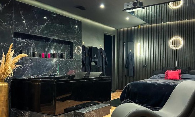 Sainte Marie - Saint Leon Apartment | BlackRoom Suite de Luxe 50 Nuances de grey