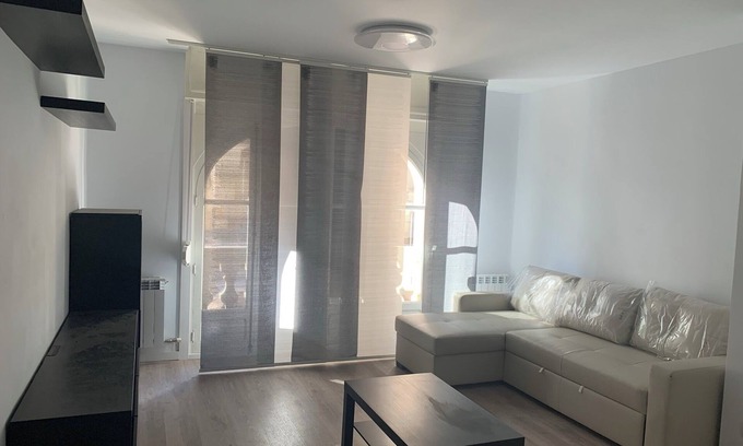 Logrono Apartment | Blanco y Tinto