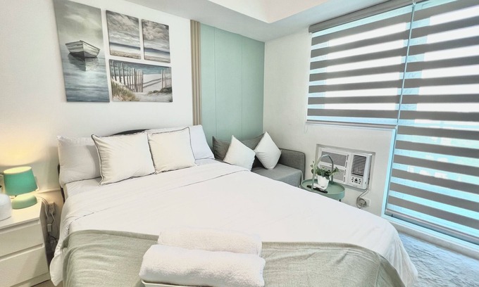 San Fernando Condo | Blissful Haven at Azure North w/ Big TV Netflix Washer Wifi Bed & Sofabed
