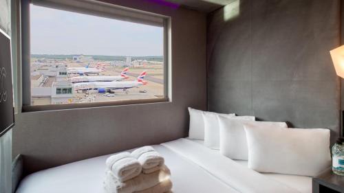 Gatwick Hotel | Bloc Hotel London Gatwick Airport