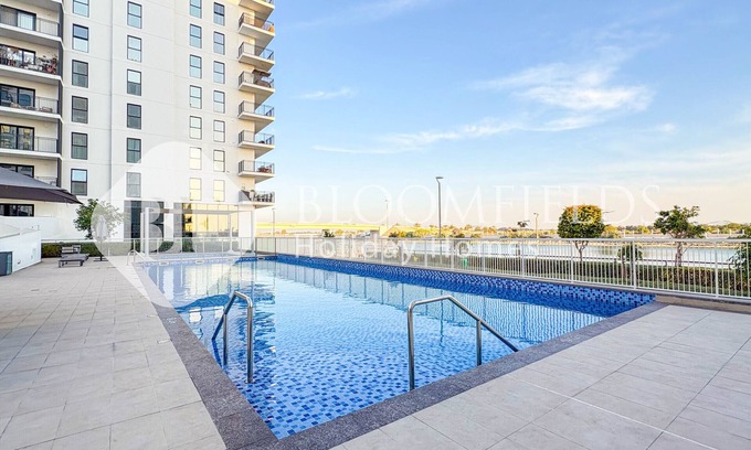 Abu Dhabi Apartment | Bloomfields Luxurious 2Br Water Edge