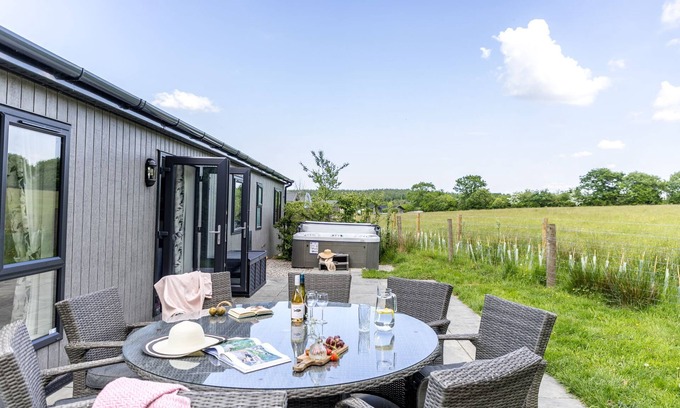 Lifton House | Blossom Lodge, 1 Roadford Lake Lodges