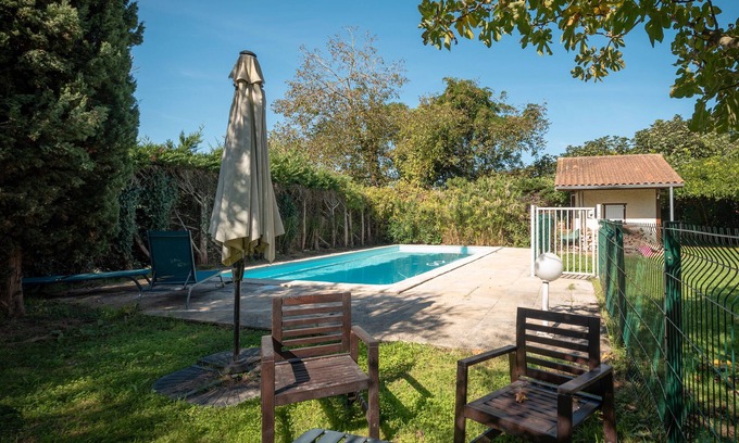 Malabat House | Blousson, long farmhouse in the Gers