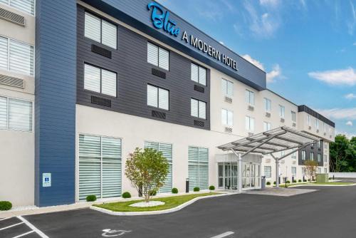 West Springfield Hotel | Blue - A Modern Hotel, an Ascend Collection Hotel
