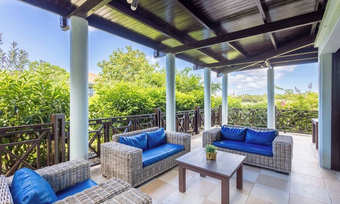 Punda House | Blue Bay Hideaway - Just Steps from the Beach