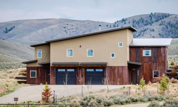 Gunnison House | Blue Bird Meadow- Mountain Modern Home