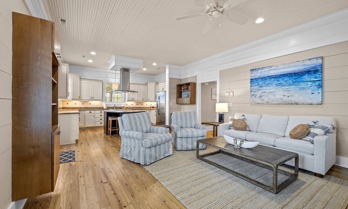 Morehead City Condo | Blue Bowline - Beaufort Convenience, Boat and Pet Friendly!