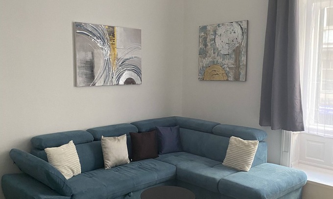 Ujlipotvaros Apartment | Blue Danube Apartment 10 Minutes from the Parliament w/Free Parking